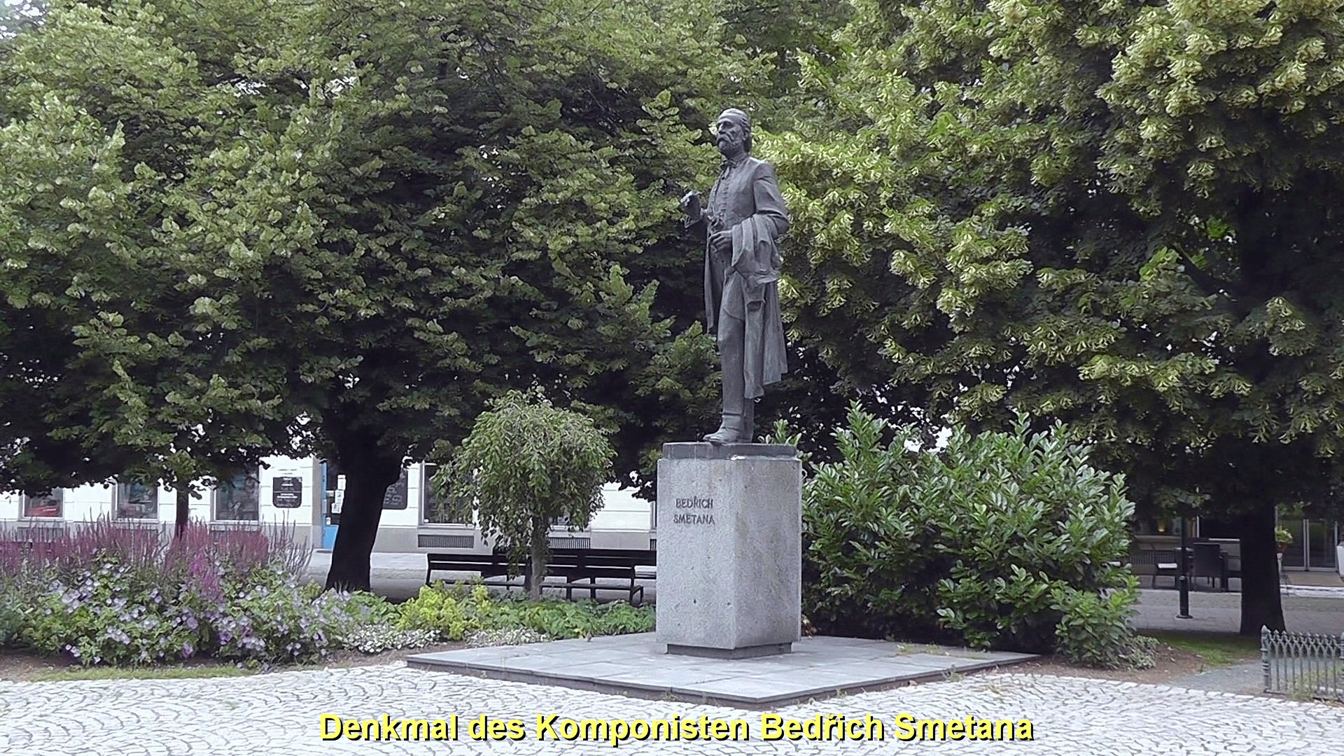 Pilsen Denkmal des Komponisten Smetana
